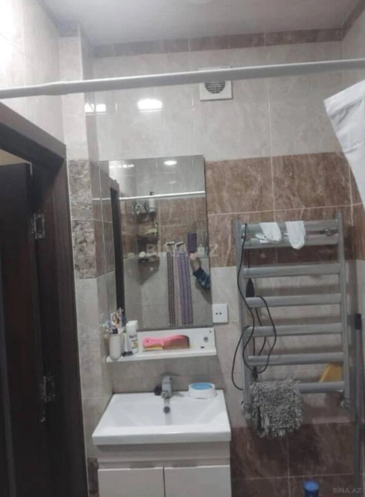 Satılır 2 otaqlı mənzil 70 m²