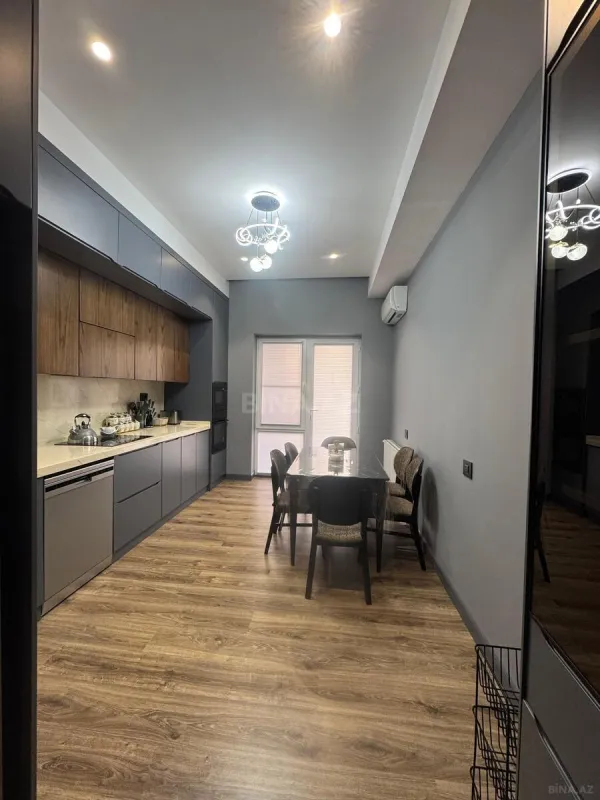 Kirayə verilir 3 otaqlı mənzil 150 m²