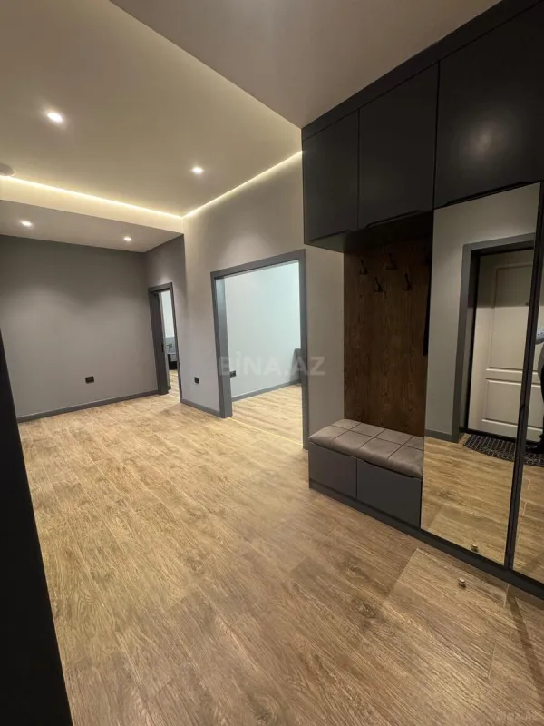 Kirayə verilir 3 otaqlı mənzil 150 m²