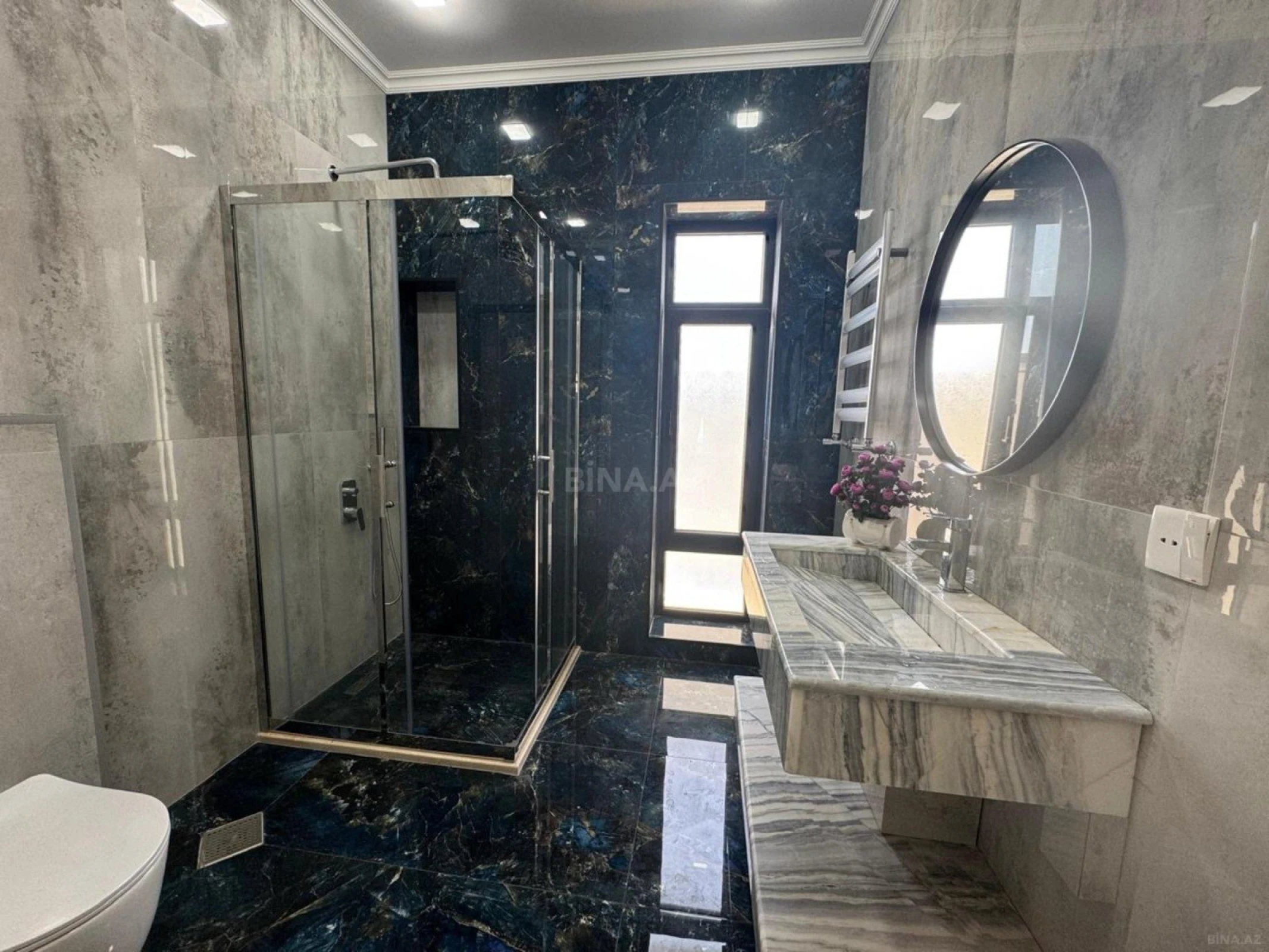 Kirayə verilir 4 otaqlı həyət evi 250 m²