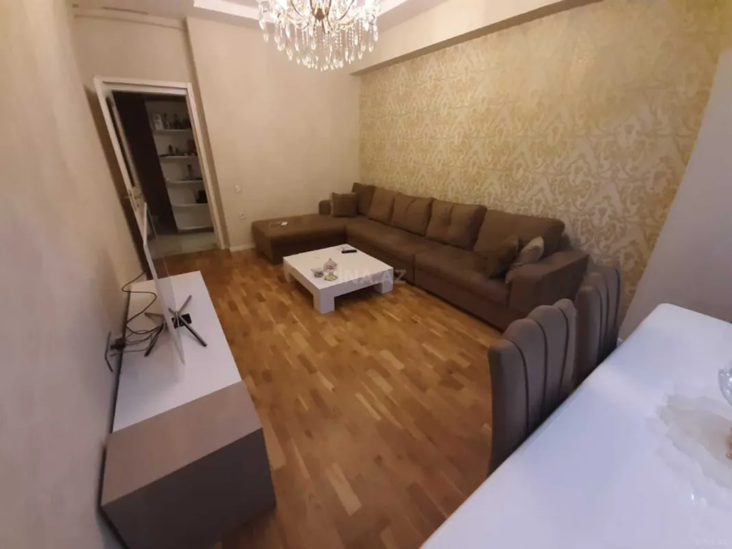 Kirayə verilir 2 otaqlı mənzil 55 m²