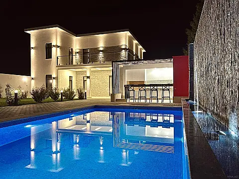Satılır 5 otaqlı həyət evi 195 m² — Bakı, Şüvəlan 5 otaq 195.00 m²