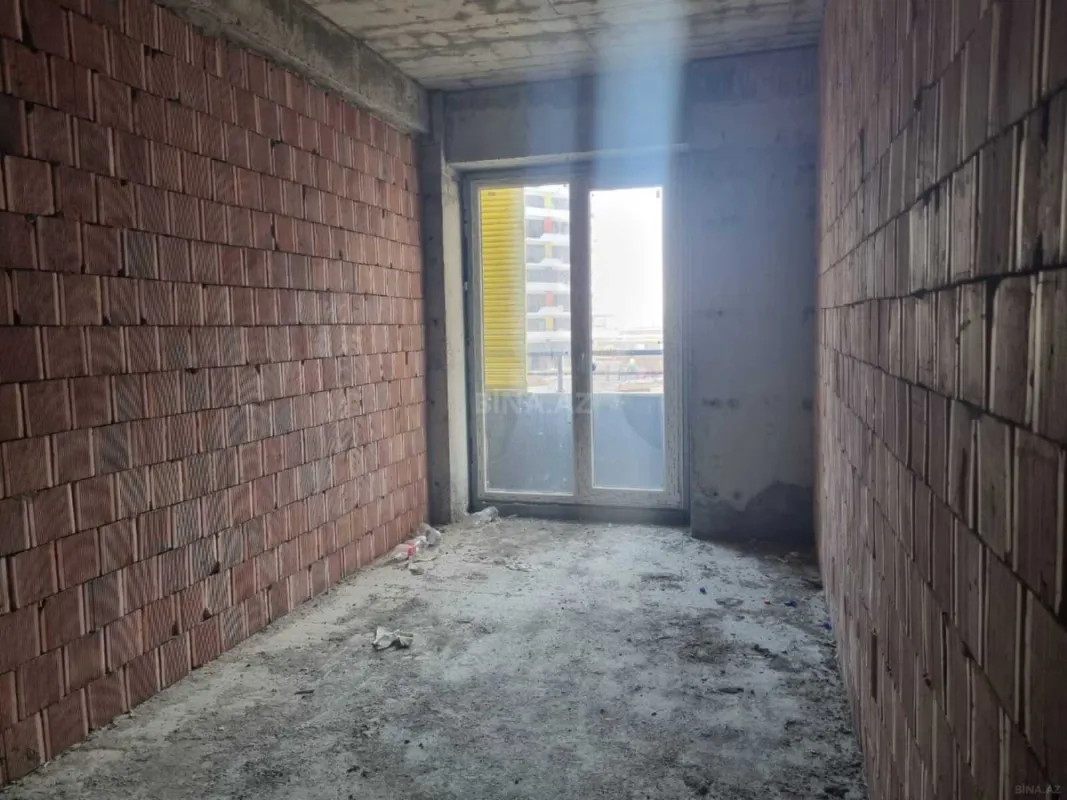 Satılır 3 otaqlı mənzil 147 m²