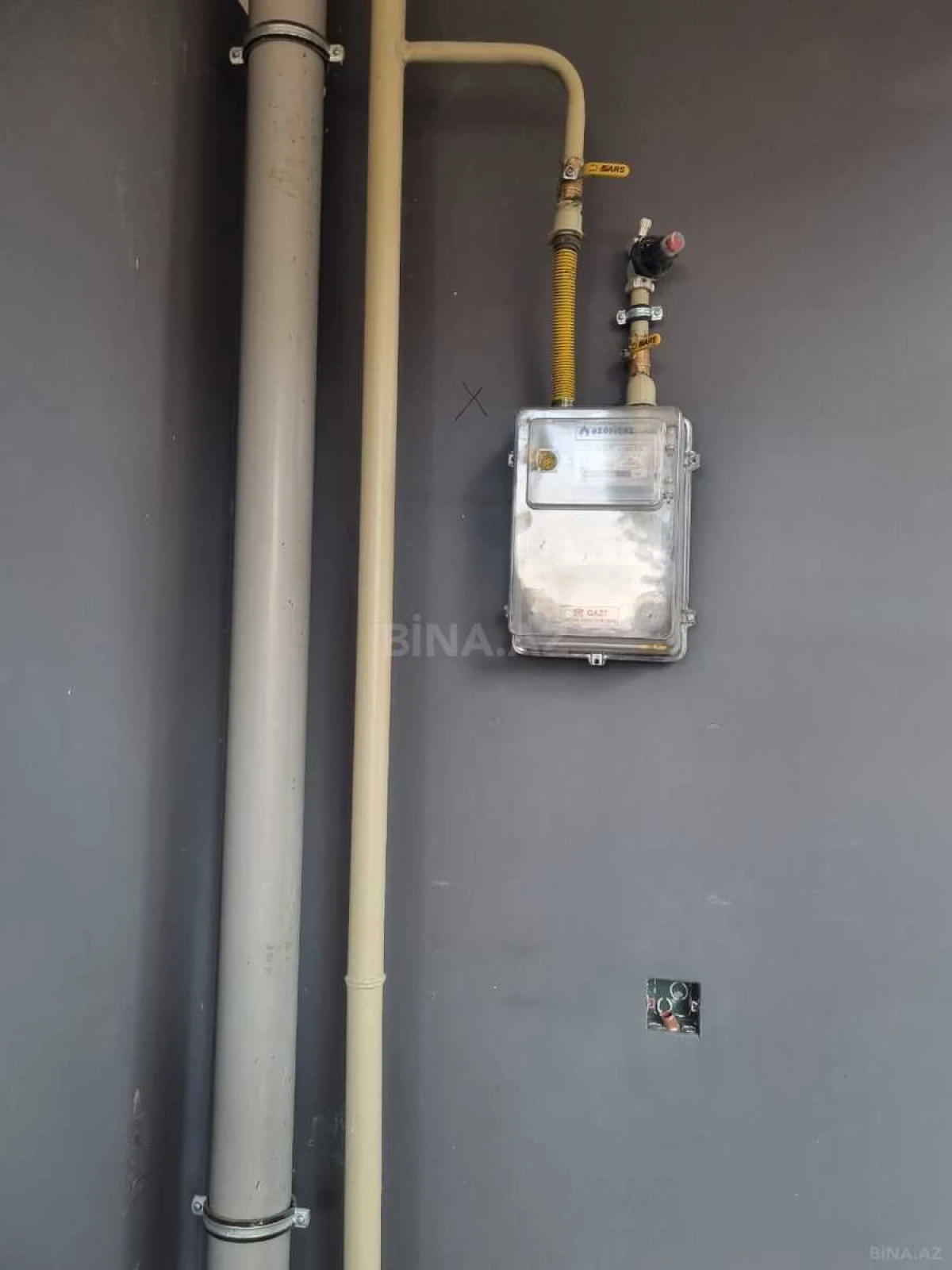 Satılır 3 otaqlı mənzil 147 m²