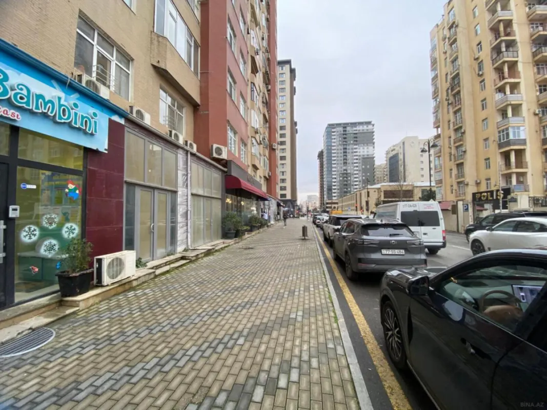 Satılır obyekt 174 m²