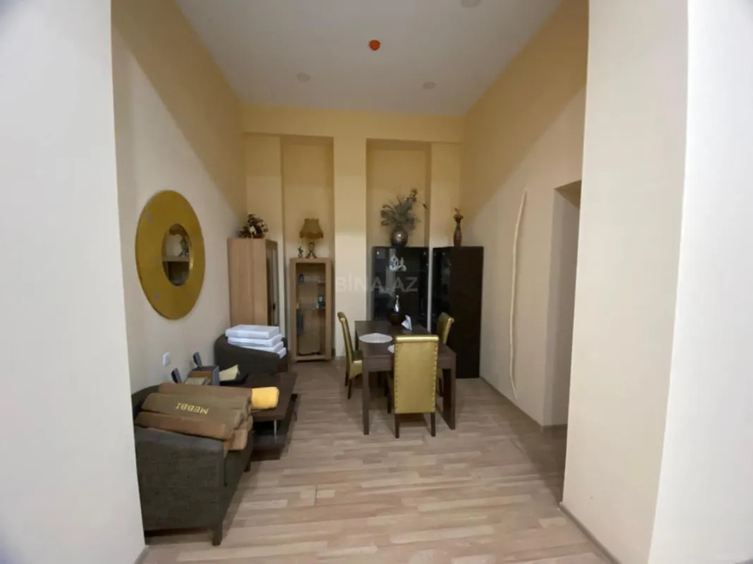 Satılır obyekt 174 m²