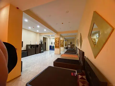 Satılır obyekt 174 m²