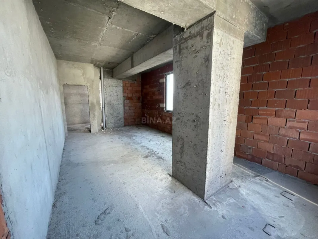 Satılır 2 otaqlı mənzil 106 m²