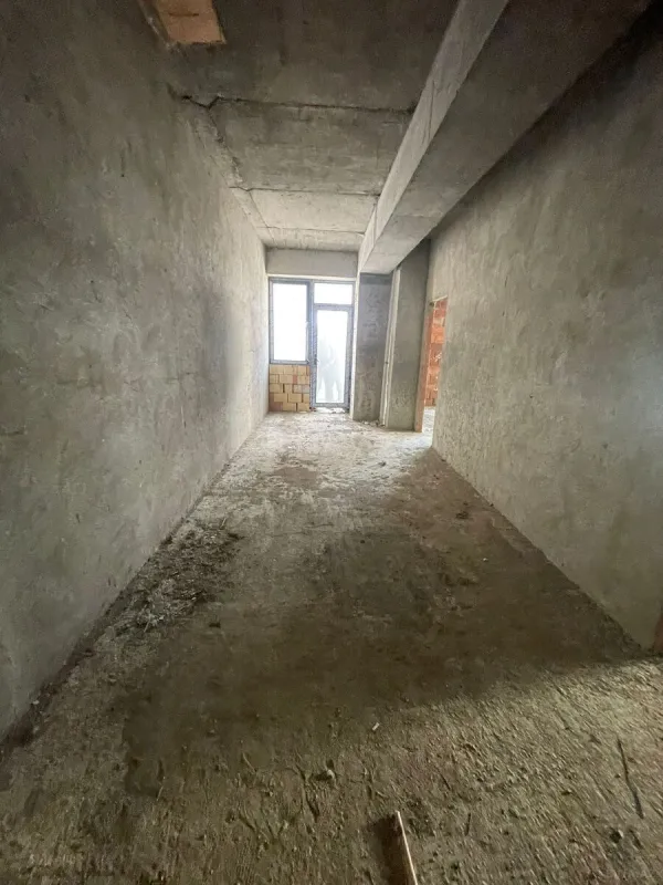 Satılır 2 otaqlı mənzil 106 m²
