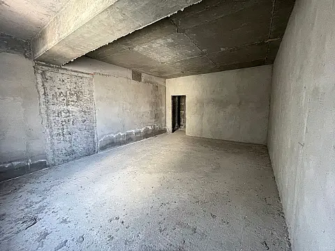 Satılır 2 otaqlı mənzil 106 m²