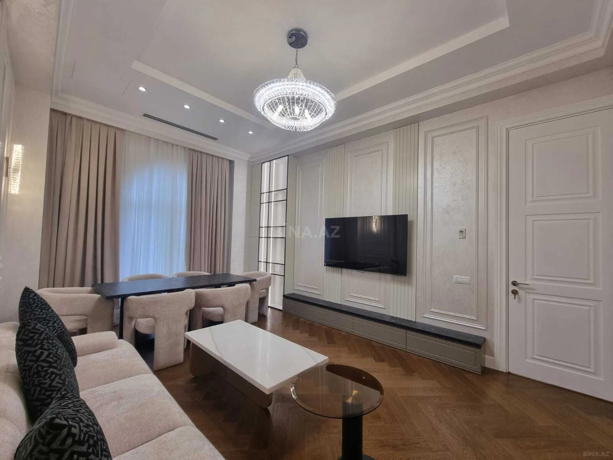 Kirayə verilir 3 otaqlı mənzil 135 m²