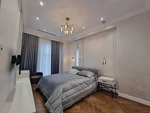 Kirayə verilir 3 otaqlı mənzil 135 m²
