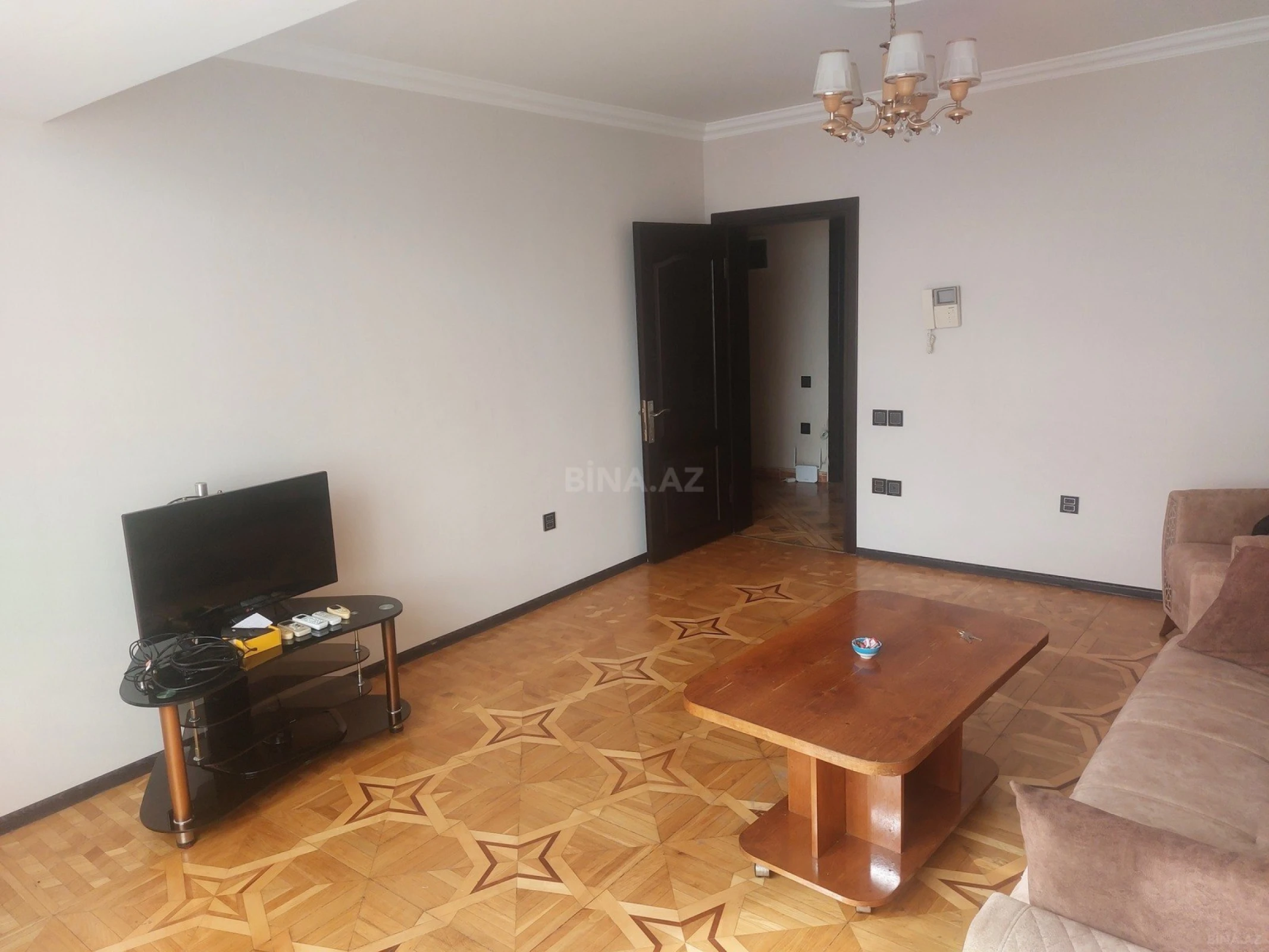 Kirayə verilir 4 otaqlı mənzil 120 m²