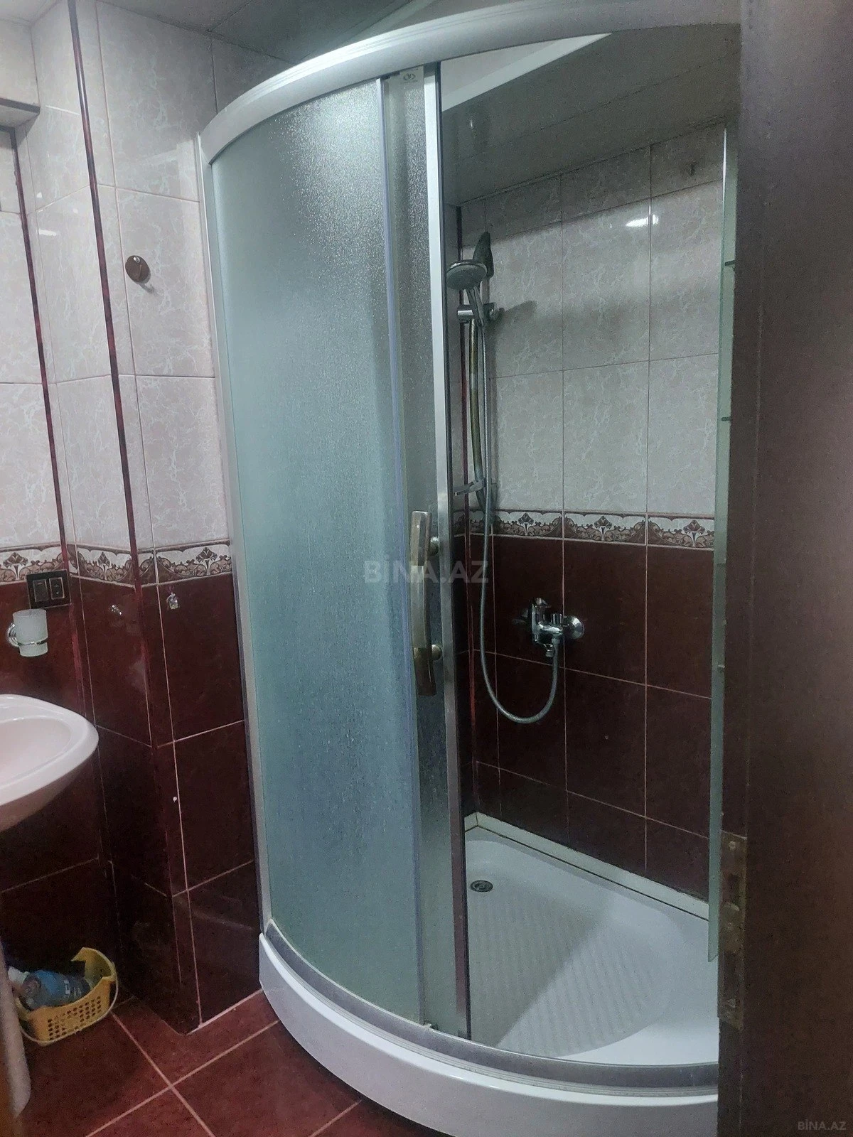Kirayə verilir 4 otaqlı mənzil 120 m²