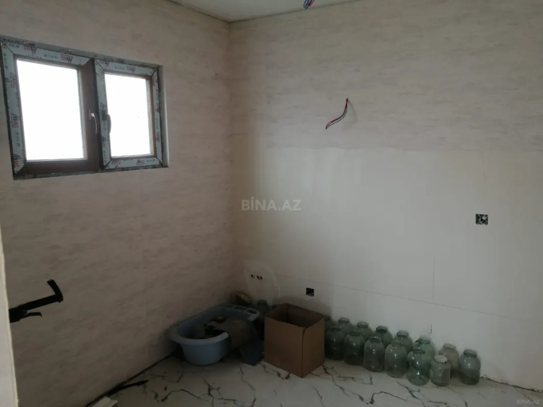 Satılır 4 otaqlı həyət evi 100 m²