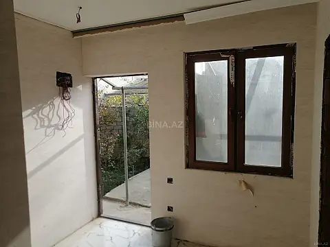 Satılır 4 otaqlı həyət evi 100 m²