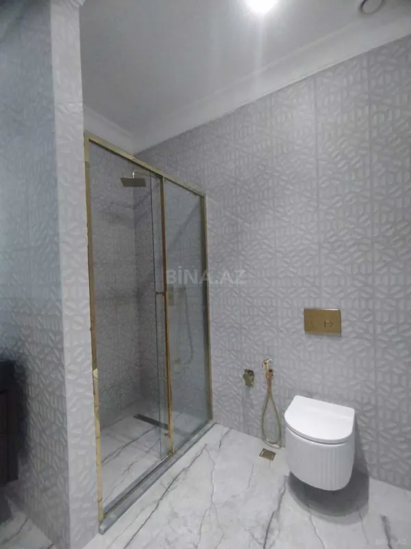 Satılır 3 otaqlı mənzil 142 m²