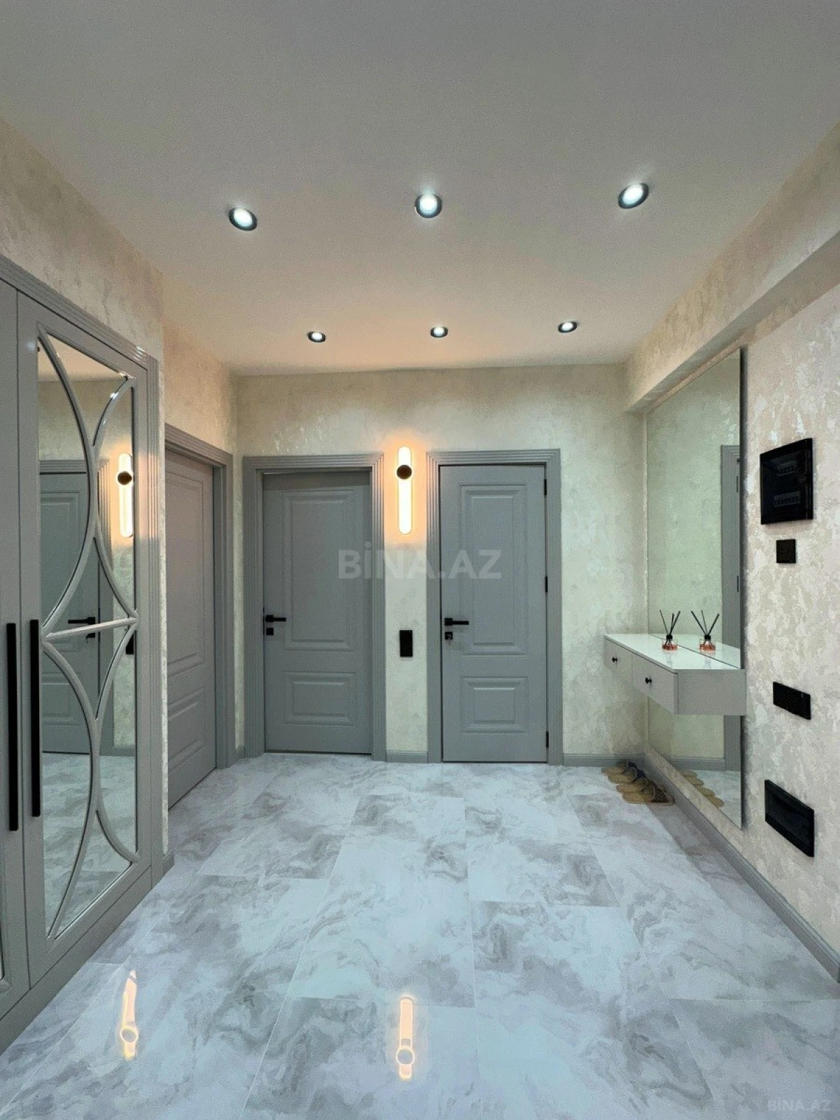 Satılır 3 otaqlı mənzil 81 m²