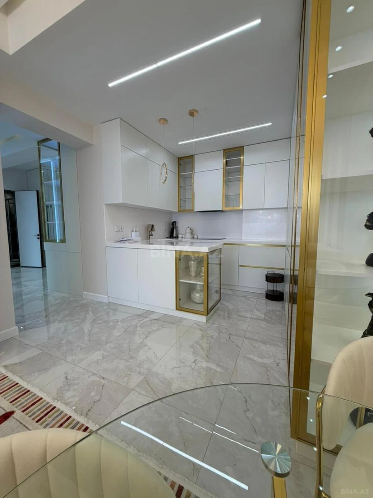 Kirayə verilir 3 otaqlı mənzil 110 m²
