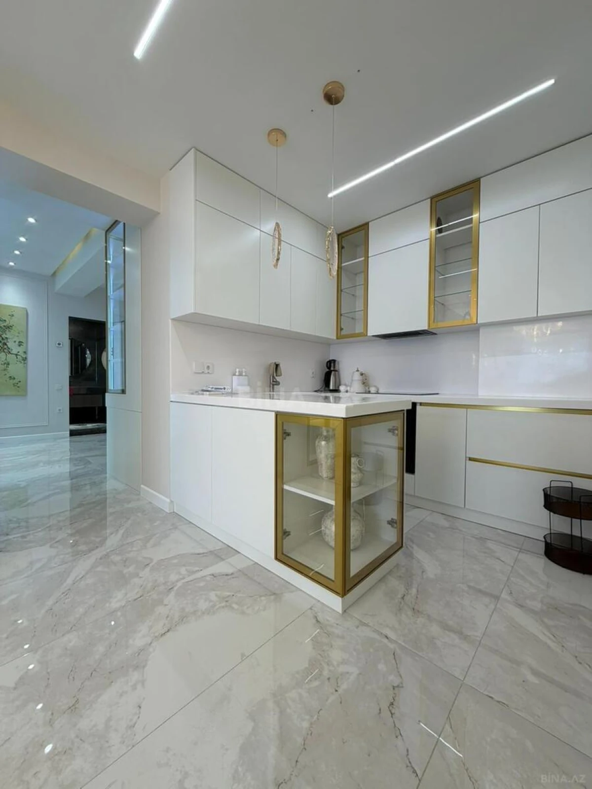 Kirayə verilir 3 otaqlı mənzil 110 m²