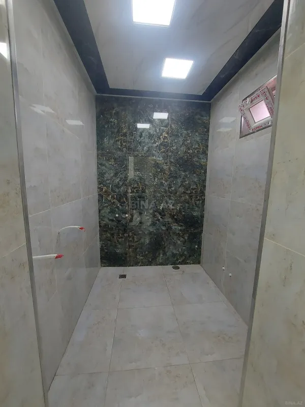 Satılır 5 otaqlı həyət evi 250 m²