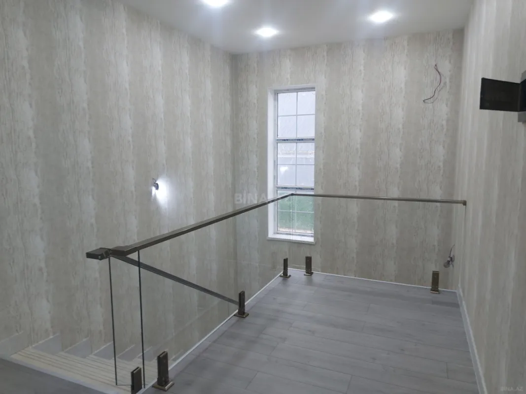 Satılır 5 otaqlı həyət evi 250 m²