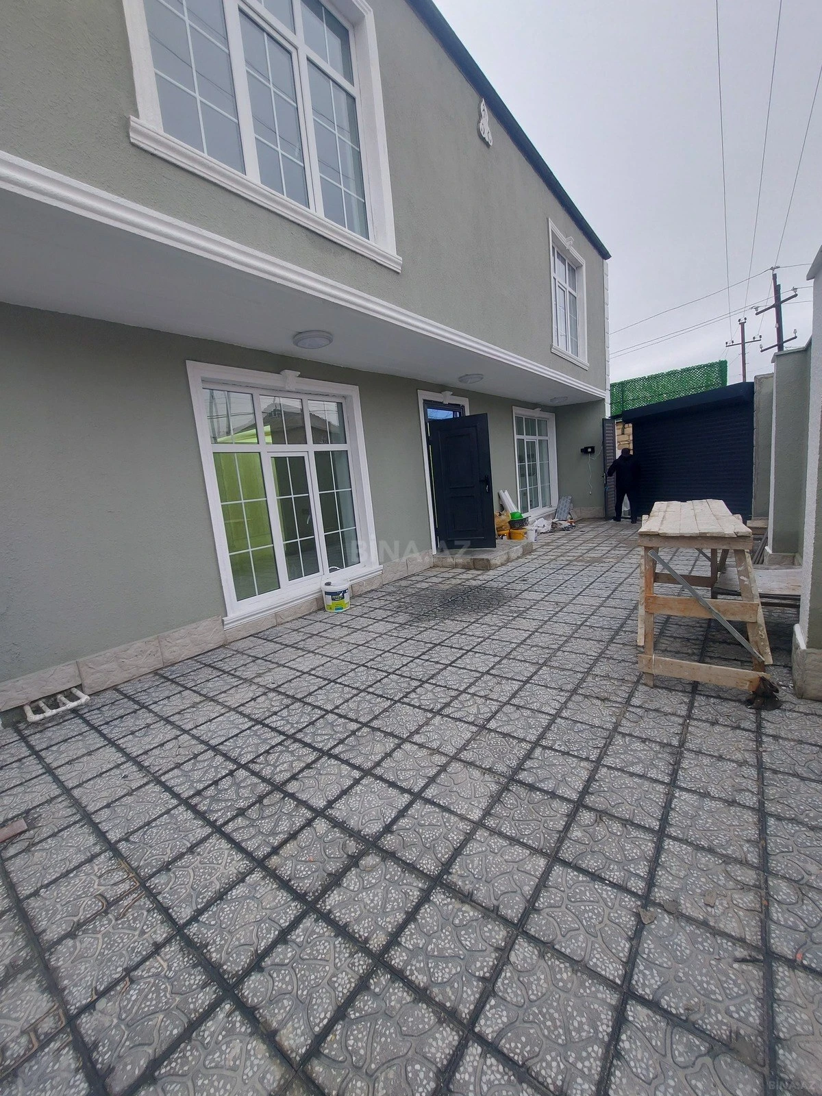 Satılır 5 otaqlı həyət evi 250 m²