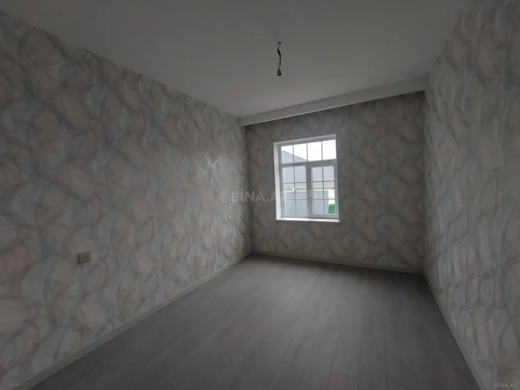 Satılır 5 otaqlı həyət evi 250 m²