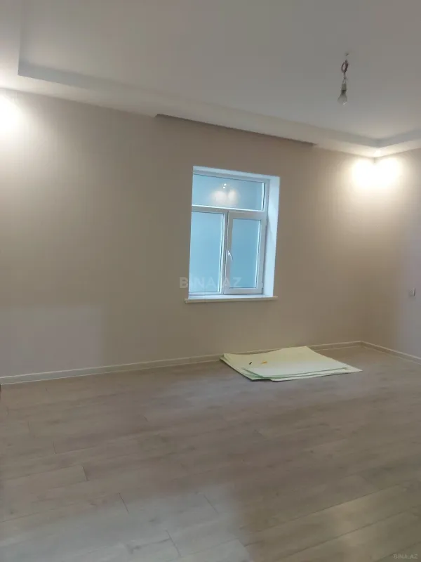 Satılır 5 otaqlı həyət evi 250 m²