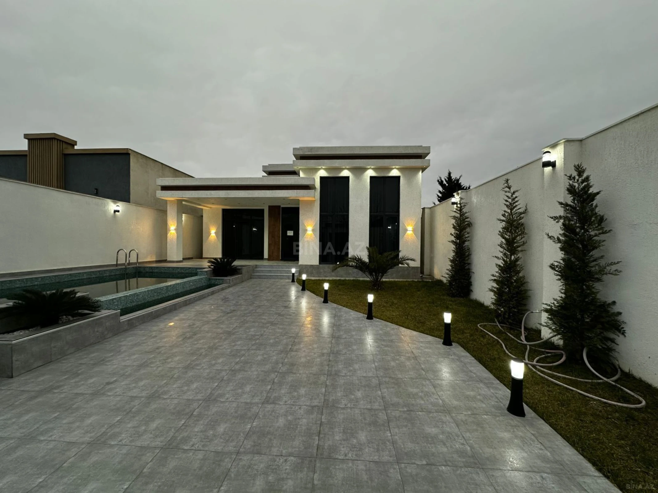 Satılır 4 otaqlı həyət evi 160 m²