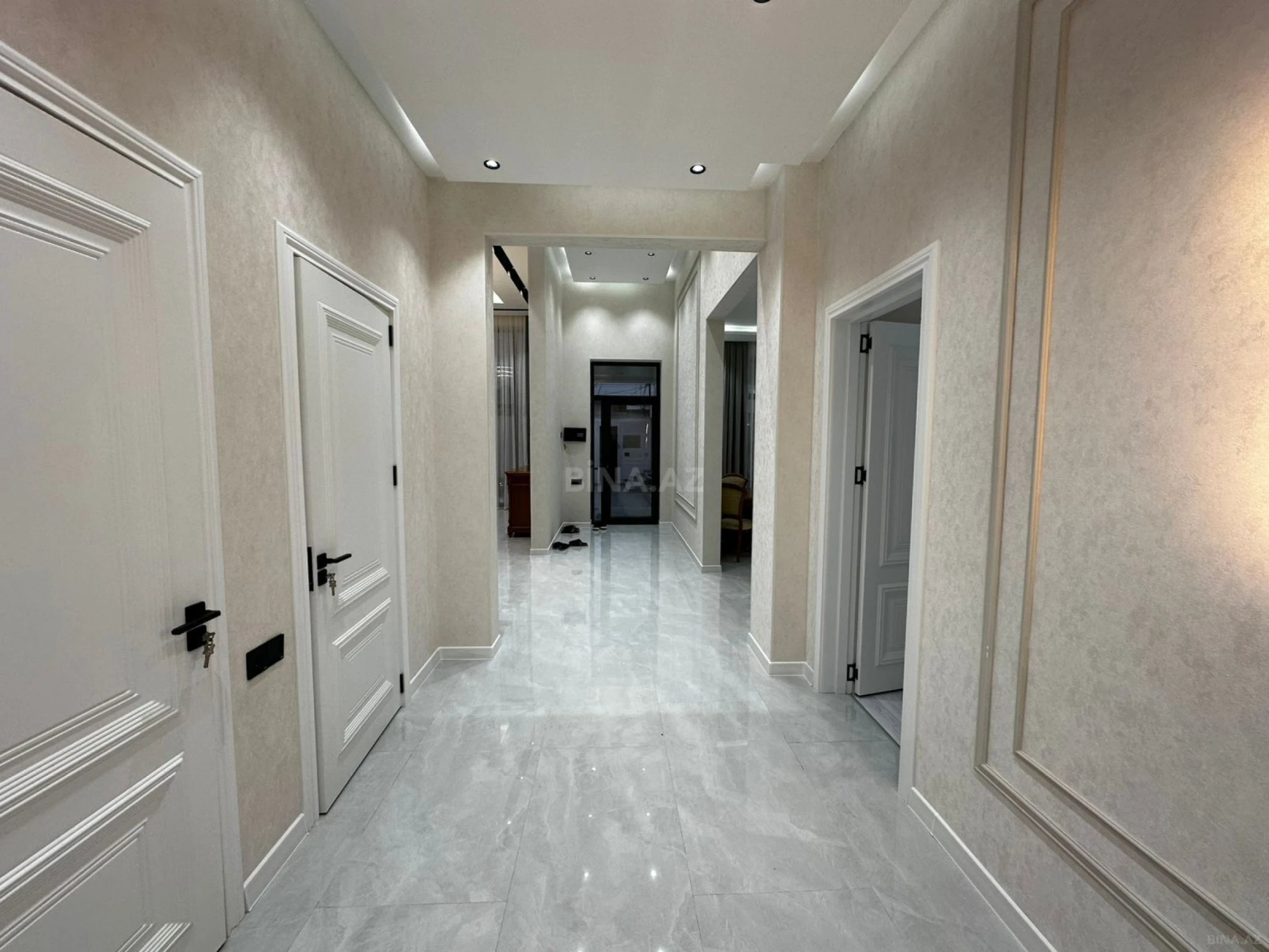 Satılır 4 otaqlı həyət evi 160 m²