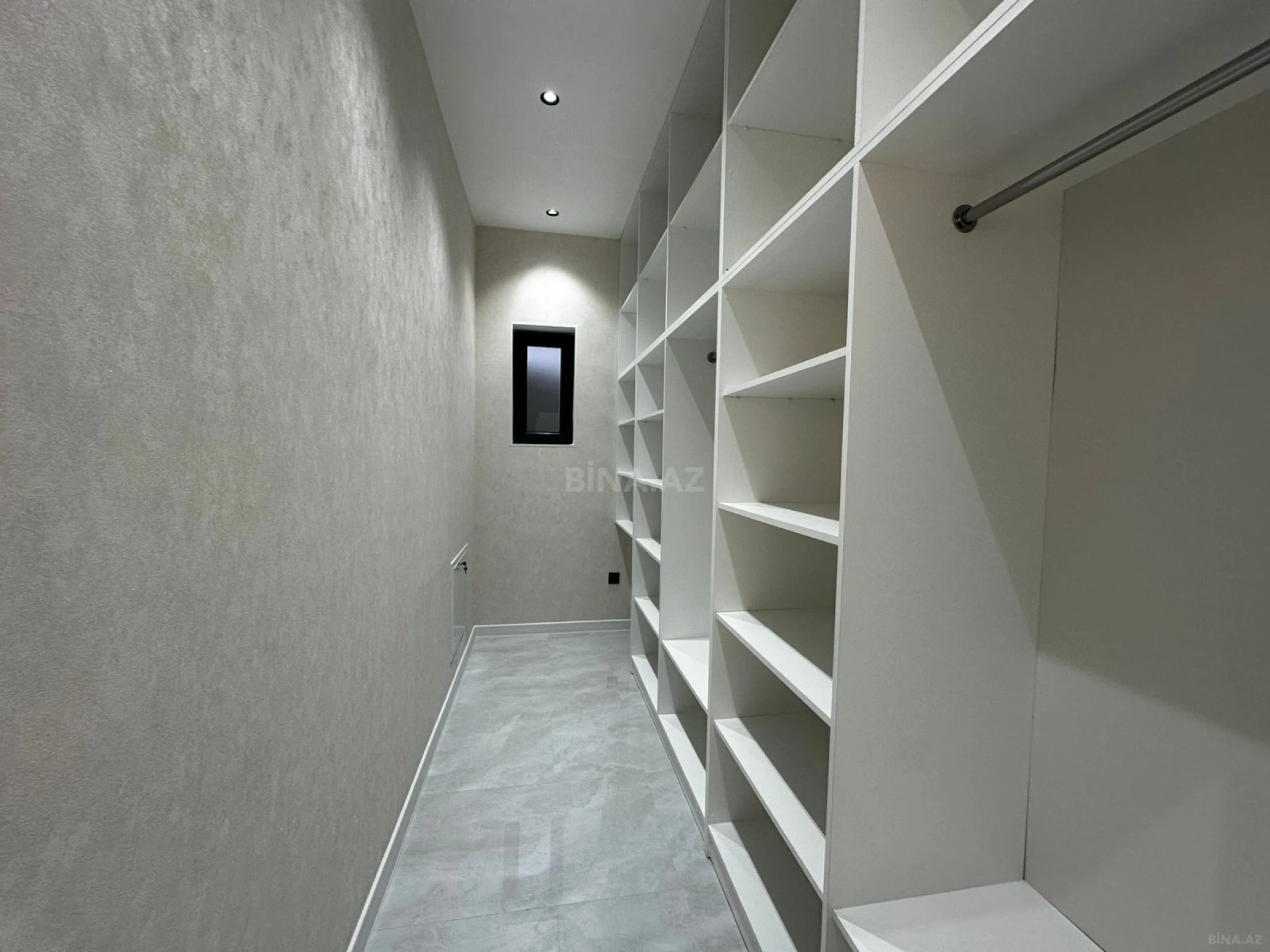 Satılır 4 otaqlı həyət evi 160 m²