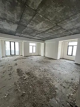 Satılır 4 otaqlı mənzil 171 m²