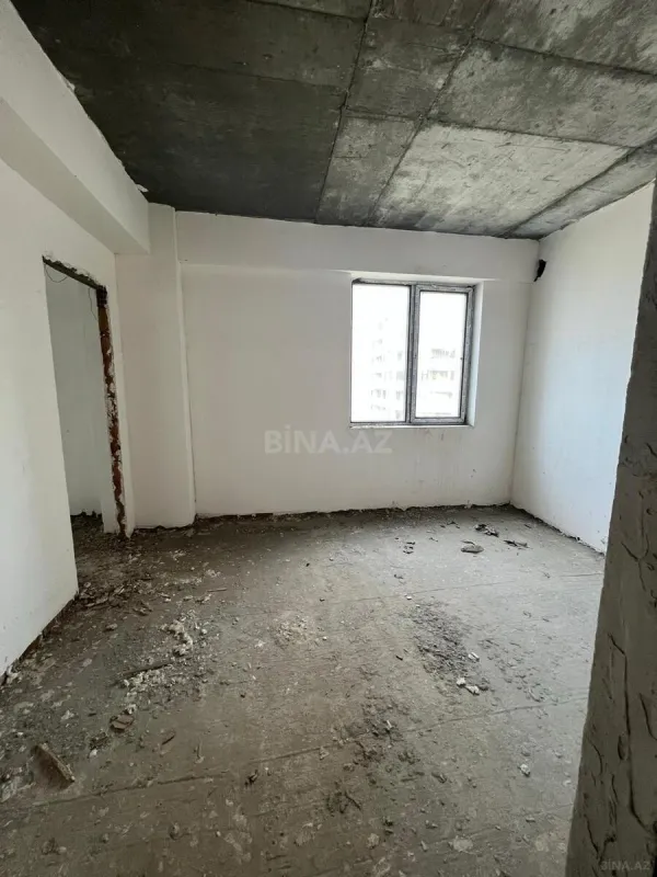 Satılır 4 otaqlı mənzil 171 m²