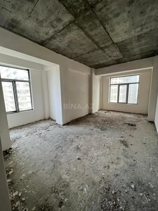 Satılır 4 otaqlı mənzil 171 m²