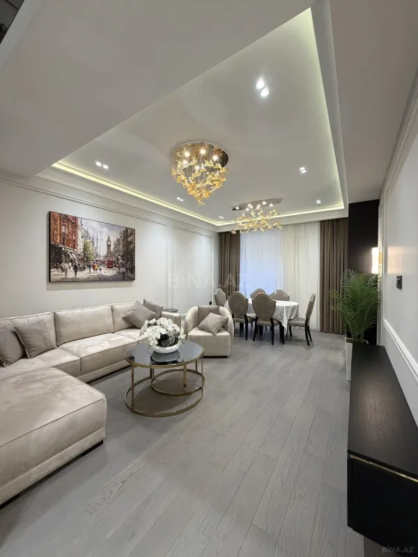 Satılır 4 otaqlı mənzil 140 m²