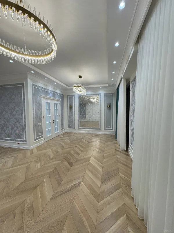 Satılır 4 otaqlı mənzil 170 m²