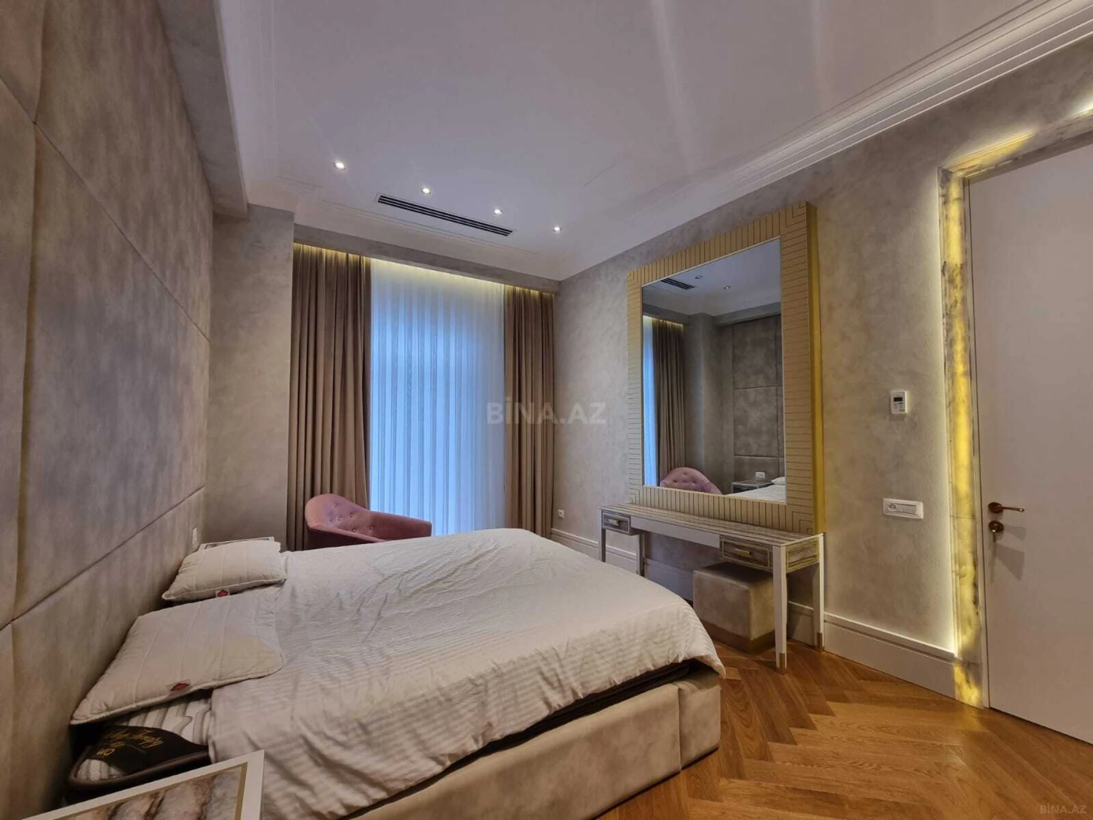 Kirayə verilir 3 otaqlı mənzil 120 m²