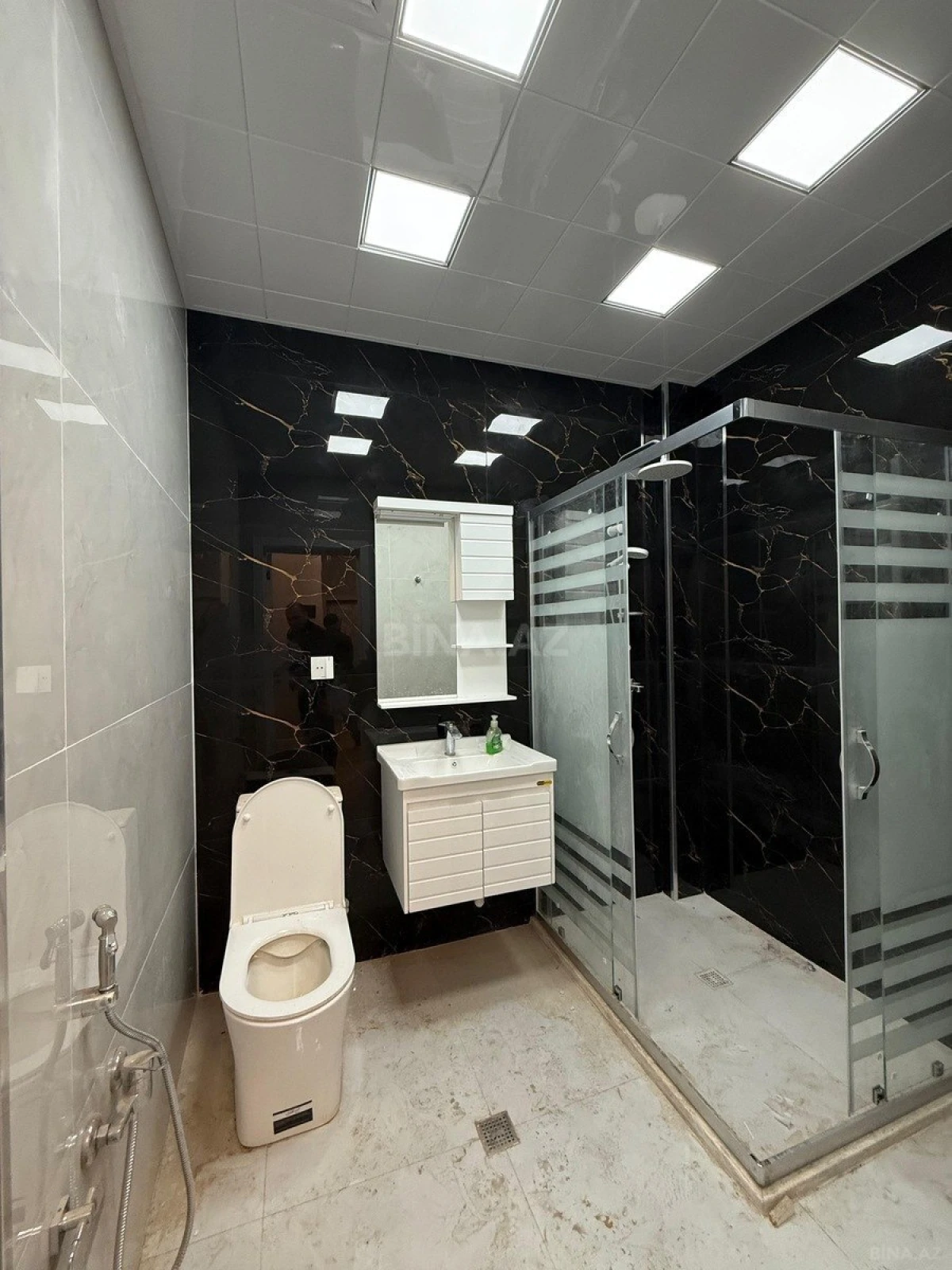 Satılır 2 otaqlı mənzil 62 m²