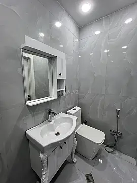 Satılır 2 otaqlı mənzil 59 m²