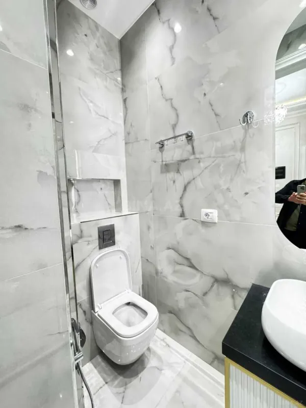 Kirayə verilir 3 otaqlı mənzil 150 m²