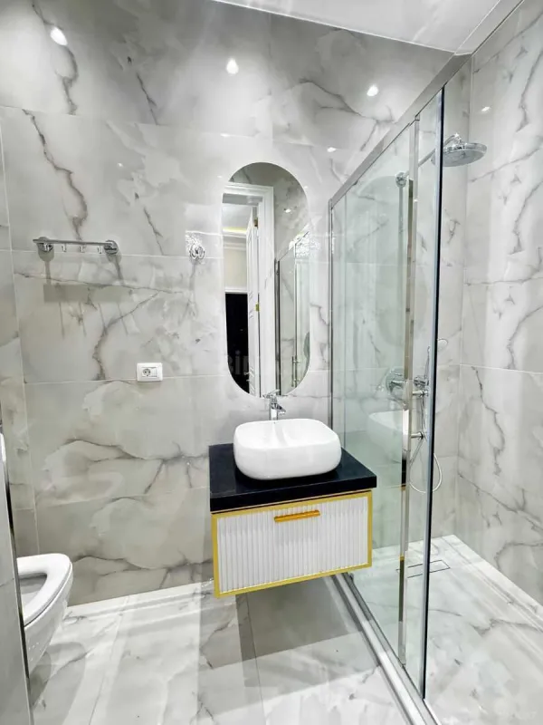 Kirayə verilir 3 otaqlı mənzil 150 m²