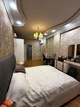 Satılır 3 otaqlı mənzil 150 m²