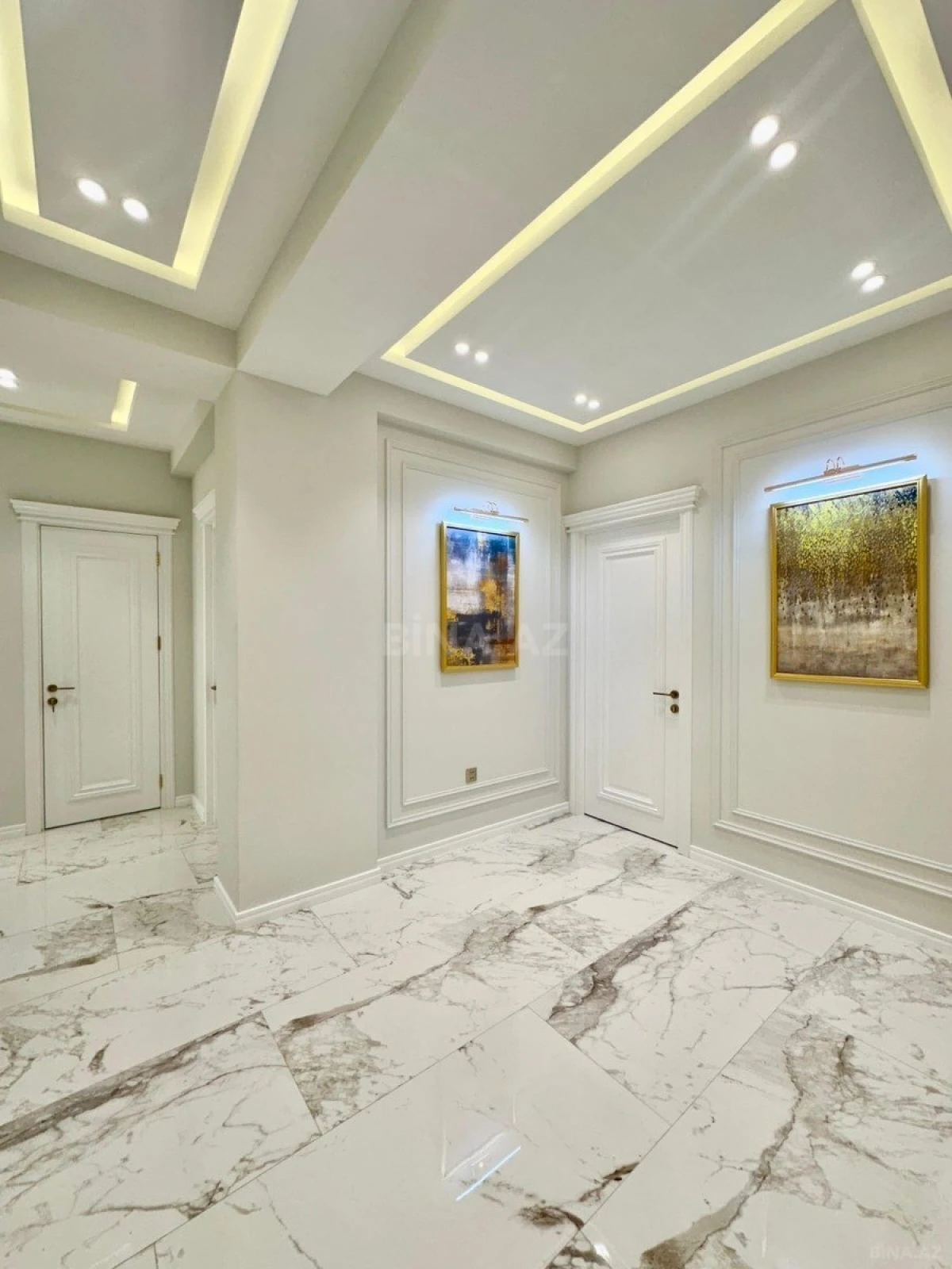 Satılır 3 otaqlı mənzil 129 m²