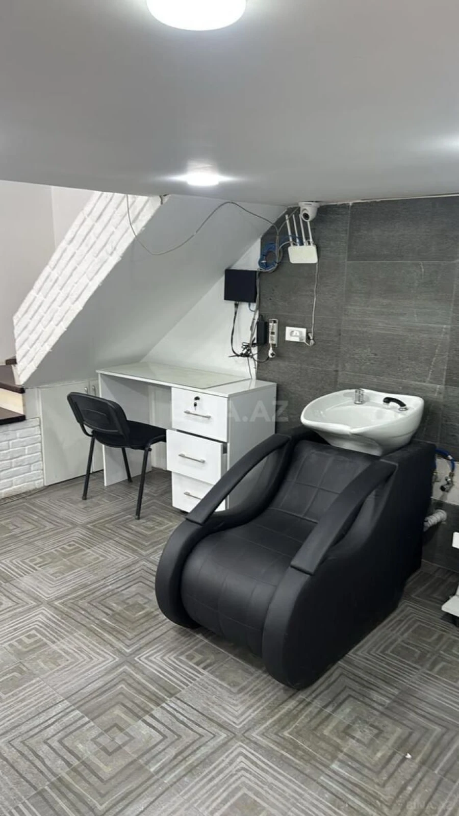 Kirayə verilir obyekt 90 m²