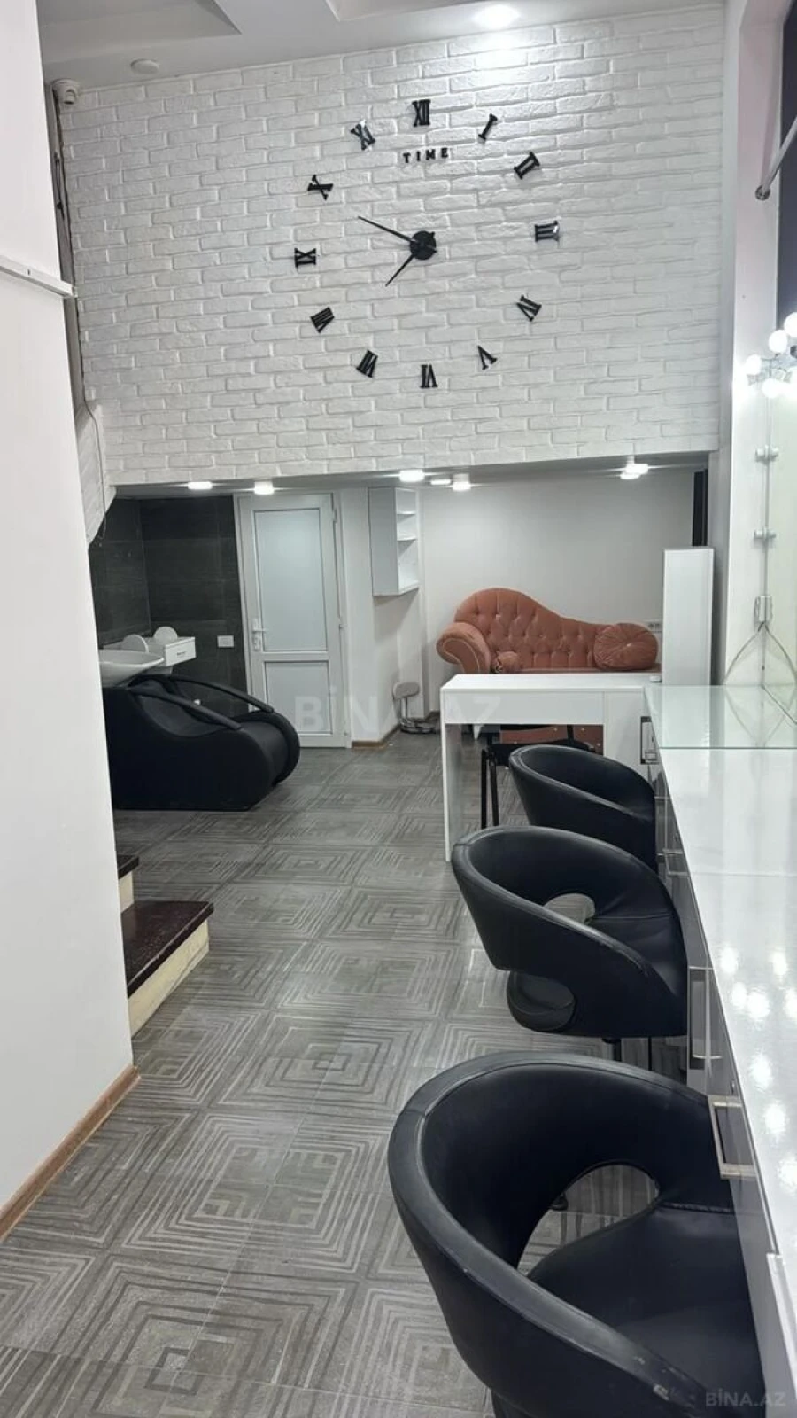 Kirayə verilir obyekt 90 m²