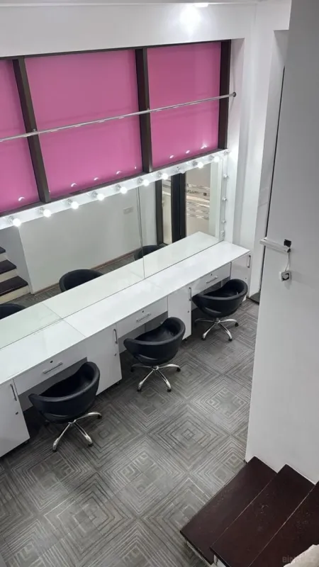 Kirayə verilir obyekt 90 m²