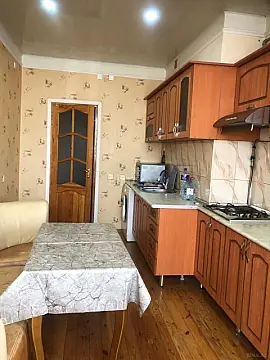 Kirayə verilir 2 otaqlı mənzil 70 m²