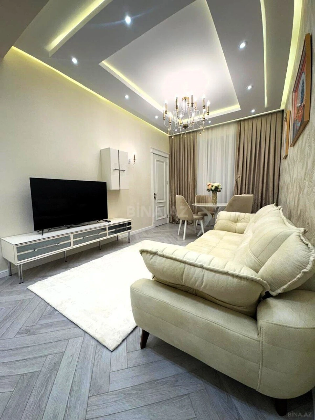 Satılır 3 otaqlı mənzil 99 m²