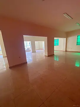 Kirayə verilir obyekt 180 m²